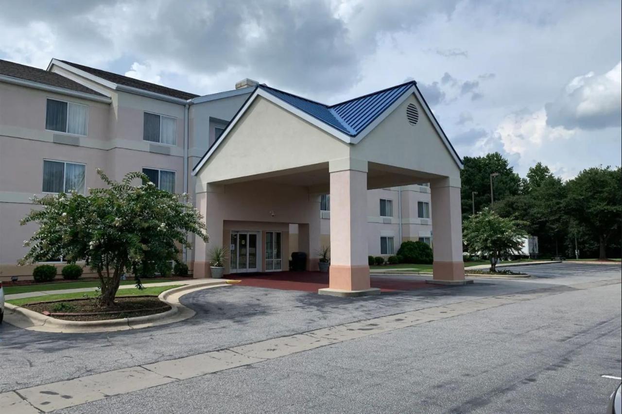 Country Inn & Suites By Radisson, Fayetteville I-95, Nc Exterior photo